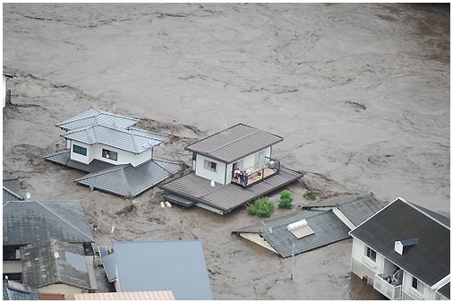 20120712熊本大雨4白川氾濫.jpg