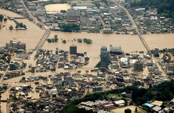 球磨川氾濫1.jpg